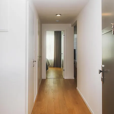 Sag 20th Floor Klingerka Castle View Free Parking Free Wifi Apartment *